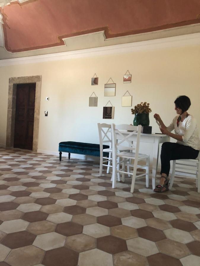 Dimora Dell'Arte Hotel Navelli Bagian luar foto
