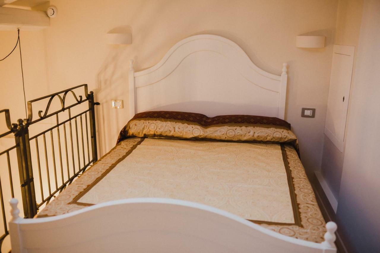 Dimora Dell'Arte Hotel Navelli Bagian luar foto